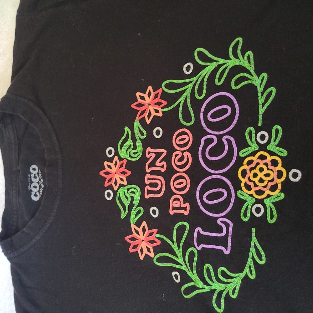 Disney pixar "Coco" tee,Size medium